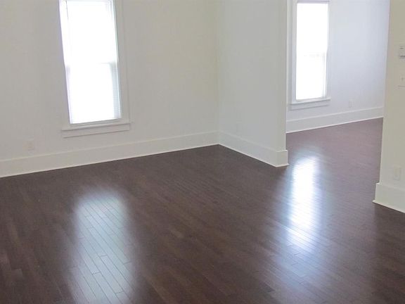 3rd image of 1125 N Congress St
