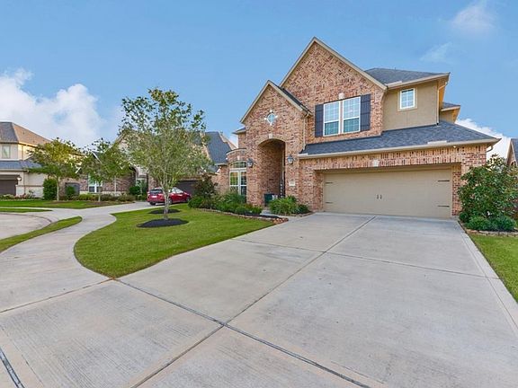 3rd image of 28211 Hidden Brook Ln