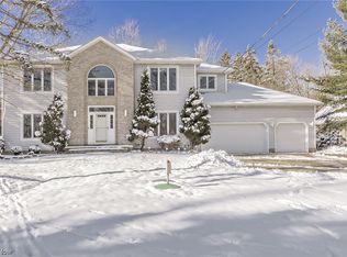 3850 Ellendale Rd, Moreland Hills, OH 44022