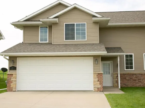 8460 Old Highway Rd, Dubuque, IA 52002