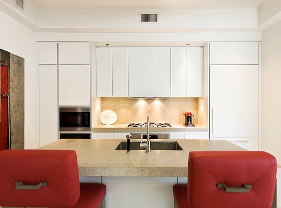 4th image of 404 Park Ave S APT 10C