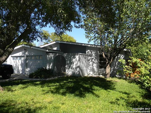 2nd image of 443 Kernan Dr