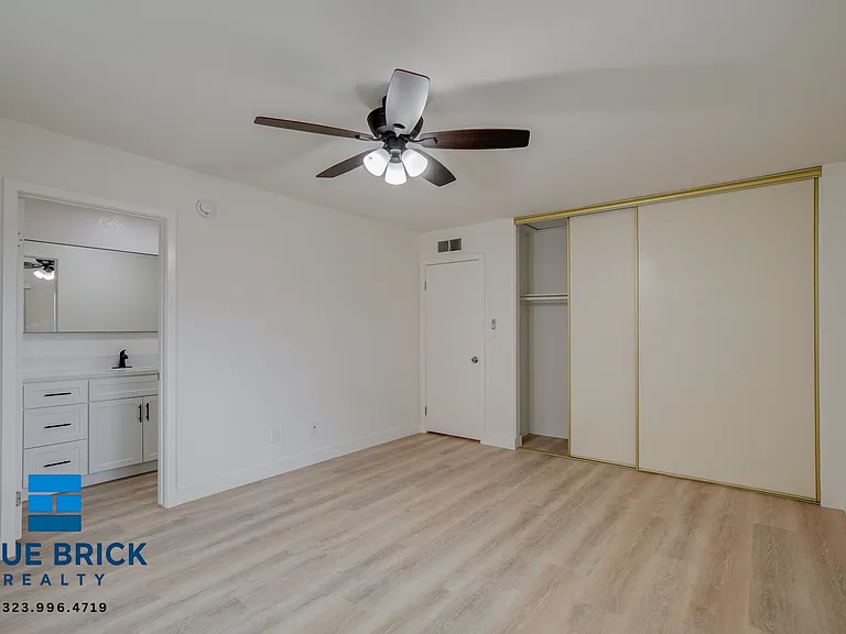 536 E Cypress Ave #301 — Photo 7