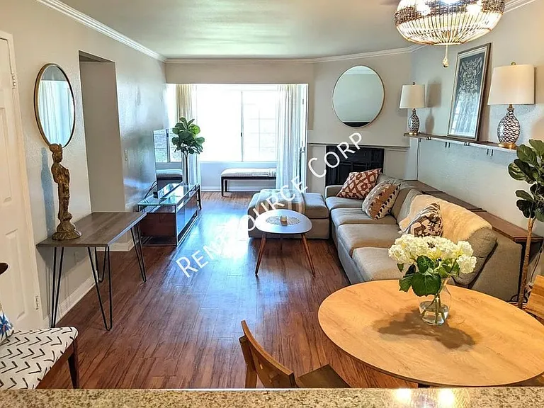 5525 Canoga Ave #123 — Photo 5