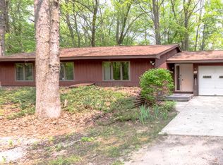 14 W Justin Ct, Midland, MI 48640