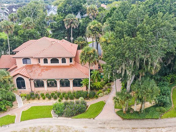 5th image of 770 Florencia Cir