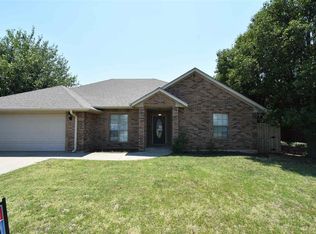 4506 SW Parkway Dr, Lawton, OK 73505
