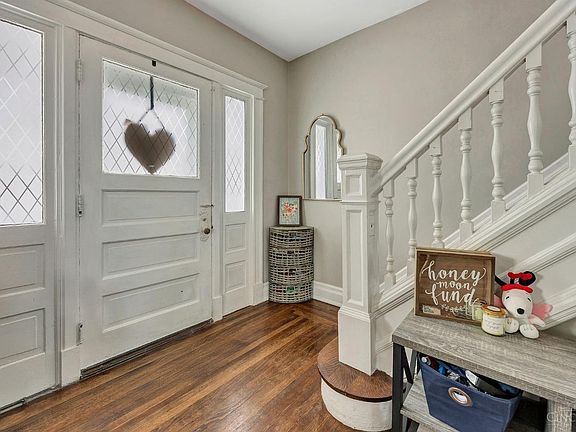 3rd image of 3826 Forest Ave
