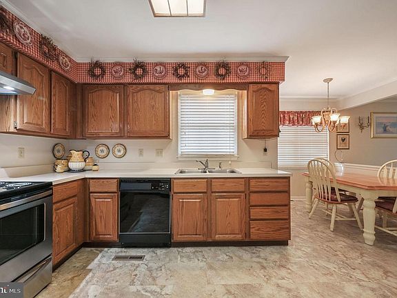 5th image of 116 Shinnecock Rd