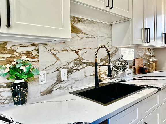 4th image of 43 Gorham Ave #2