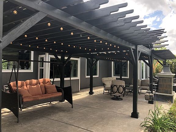 4th image of 374 Omni Dr