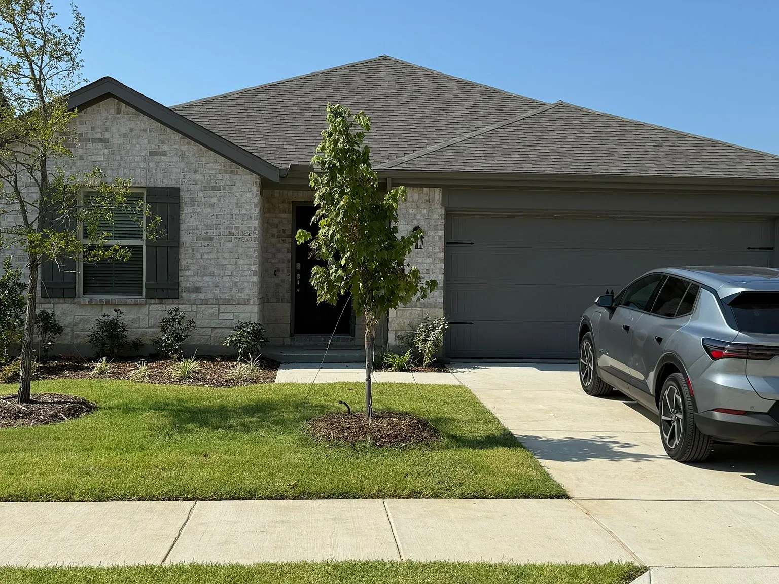820 Jacquelyn Dr — Photo 1