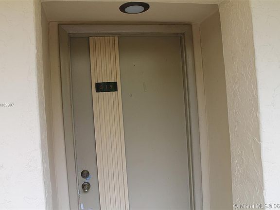 3rd image of 8015 SW 107th Ave APT 315