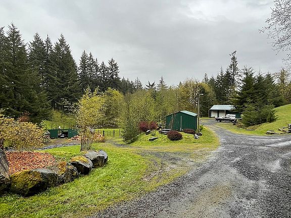 Machine shed-pump house-shop