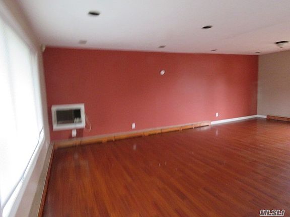 2nd image of 53 Lincoln Pl