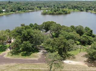 47 Lakeland Dr S, Hilltop Lakes, TX 77871