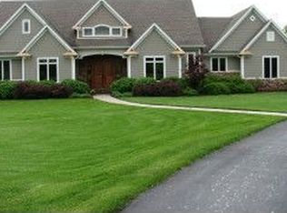 8701 W Graham Rd, Rocheport, MO 65279