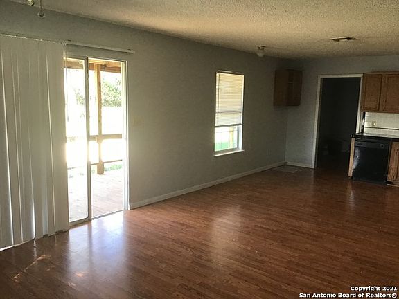 5th image of 2805 River Bluff Cir