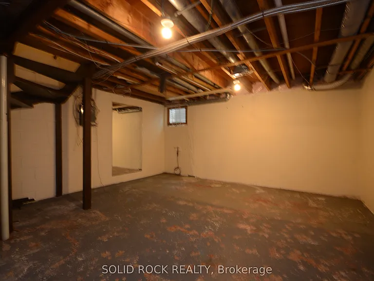 2688 Draper Ave W — Photo 17