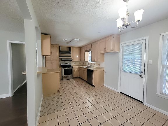 5th image of 1225 Harrison Ln