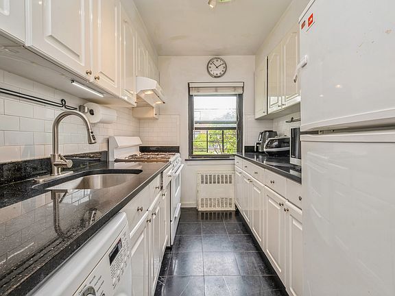 5th image of 196-37 69th Ave #1