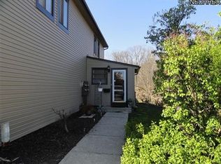 558 Turney Rd APT C, Bedford, OH 44146