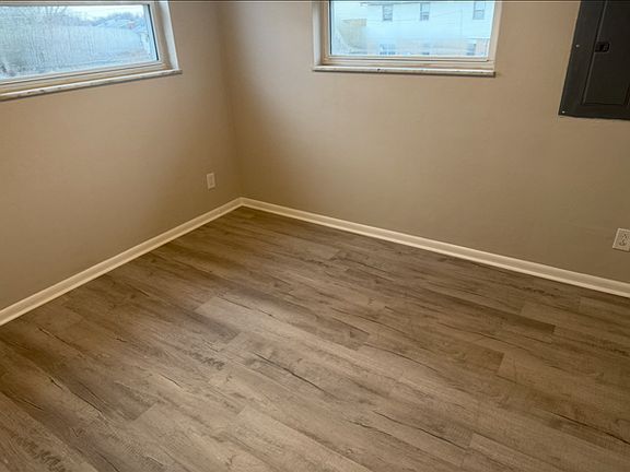 4th image of 160 Skokiaan Dr #6