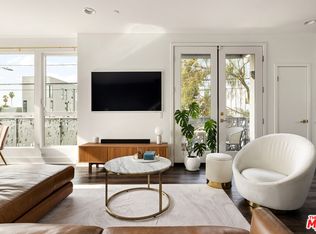 6074 W Studio Ct, Los Angeles, CA 90038