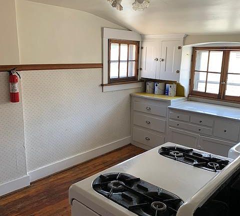 5th image of 474 Colvin Ave #3