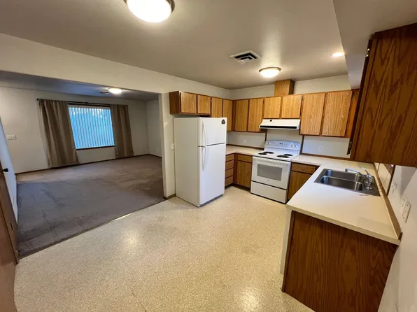 Dillard, 508 Preston Ave APT D, Lewiston, ID 83501