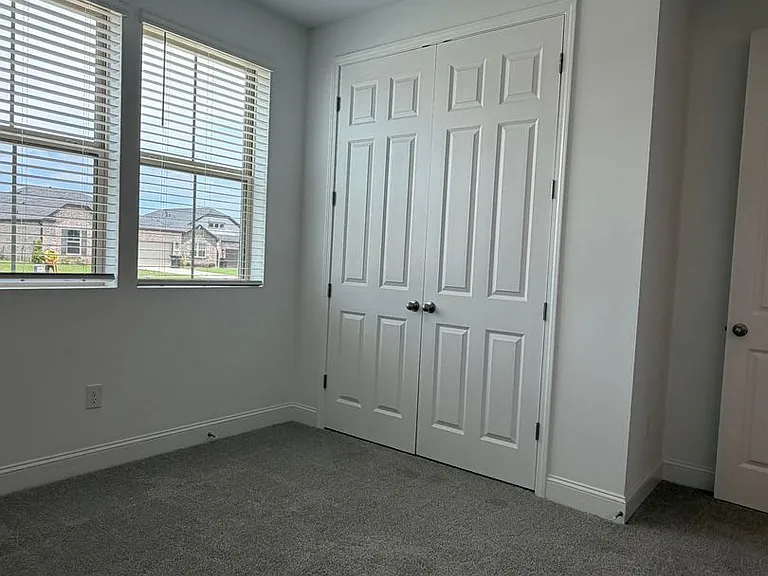 334 Mistfield St — Photo 7