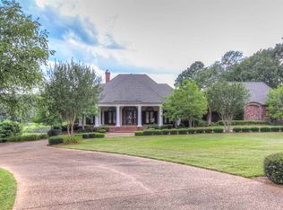 2435 Guinn Dr, Terry, MS 39170