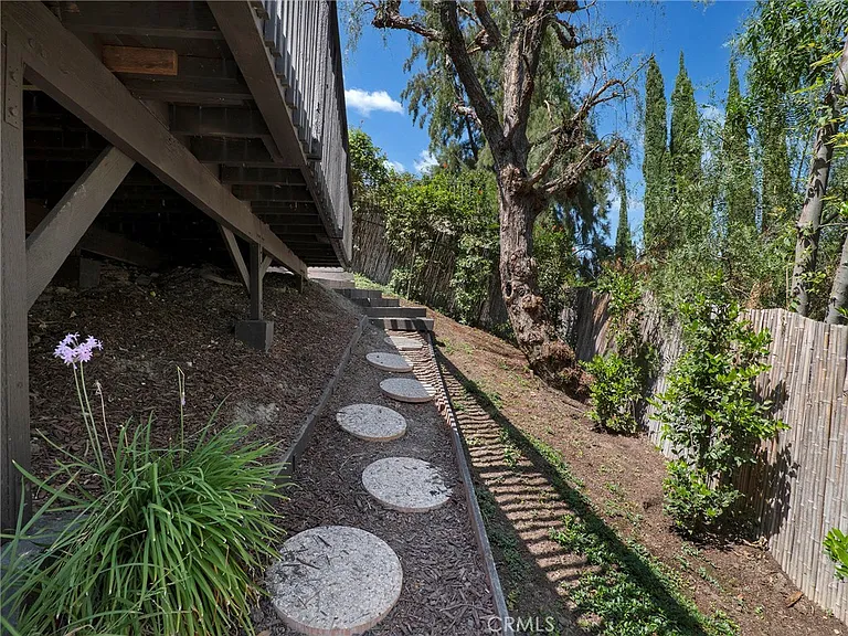 5214 Calatrana Dr — Photo 37