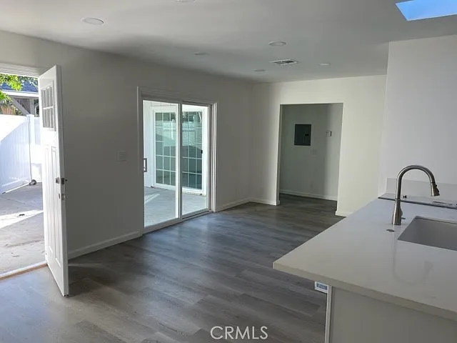 6532 Shoup Ave — Photo 4