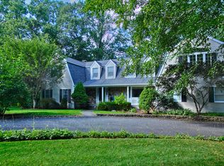 110 Sagamore Trl, New Canaan, CT 06840