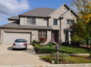 2090 Rockland Dr, Aurora, IL 60503