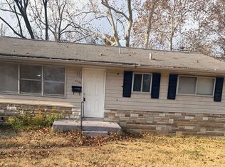 4245 Smithfield Pl, Saint Louis, MO 63134