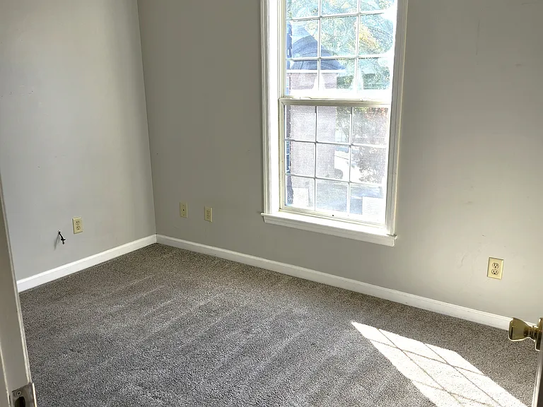 1305 Melrose Hts — Photo 21