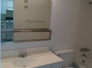 2050 S Ridgewood Ave APT O1, South Daytona, FL 32119