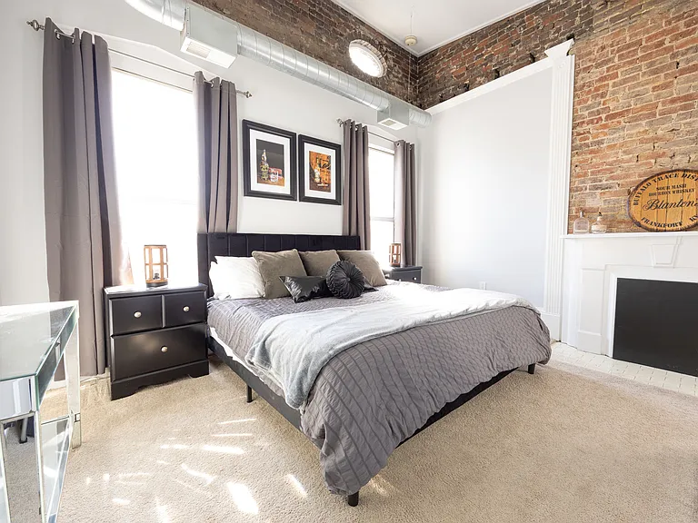 275 S Limestone St #240 — Photo 12