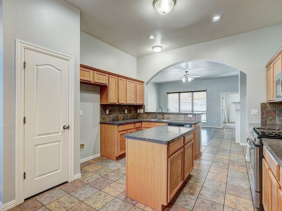 5th image of 7508 NW 134th St