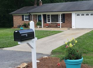 800 Dawson St, Winston Salem, NC 27105