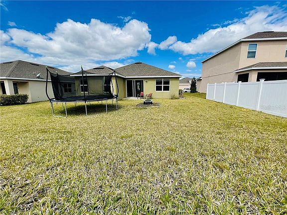 4th image of 319 Marival Dr