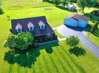 3406 Ewings Rd, Lockport, NY 14094