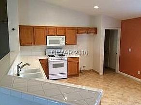 3rd image of 1048 Noble Isle St