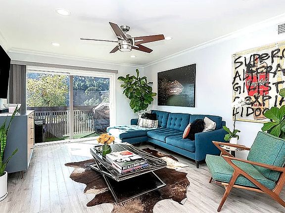2nd image of 2700 Cahuenga Blvd E APT 4219