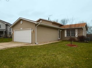 3200 Cathy Dr, Joliet, IL 60431