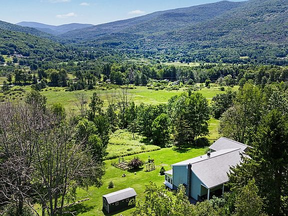 4th image of 270 Searles Rd