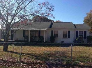 111 Shannon Dr, Central, SC 29630