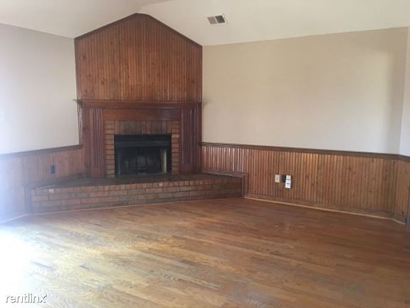 2nd image of 6721 Quail Crest Ln